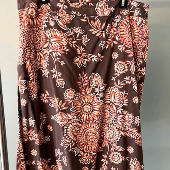 Brown Skirt - Picture 2 of 4